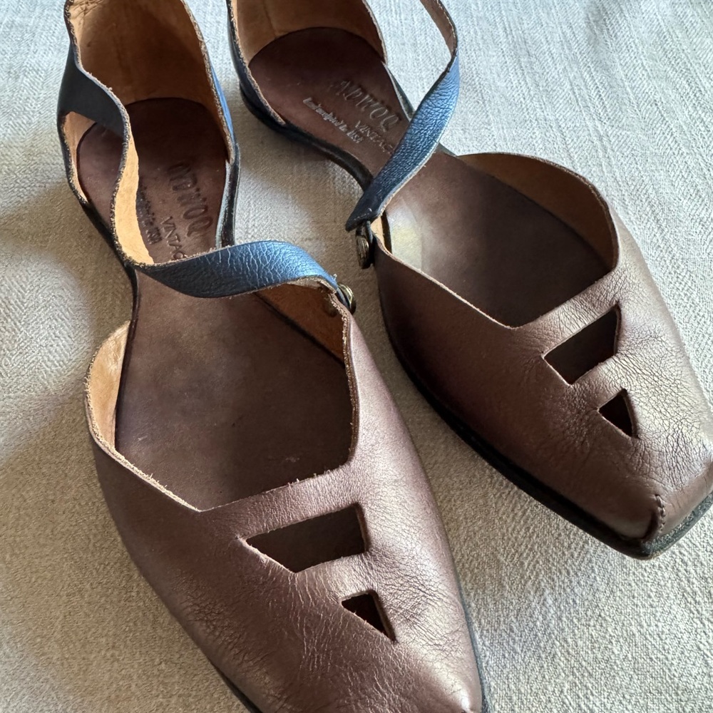 CYDWOQ Handmade Leather Women's Shoes Sandals "hang" size 36 1/2